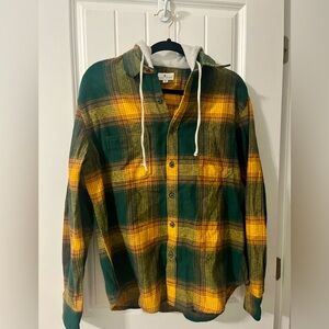 Men’s hooded flannel. True Craft. Size Medium. NWOT.